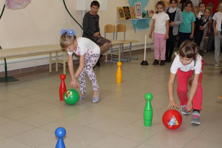 Болгарские школьники состязались в эстафете (ФОТО)