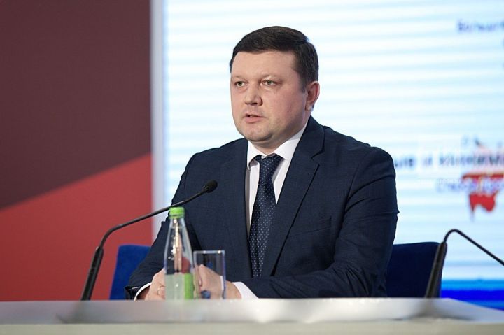 Сайлаучылар бюллетень белән бергә ишегалдын төзекләндерү хакында анкета тутыра