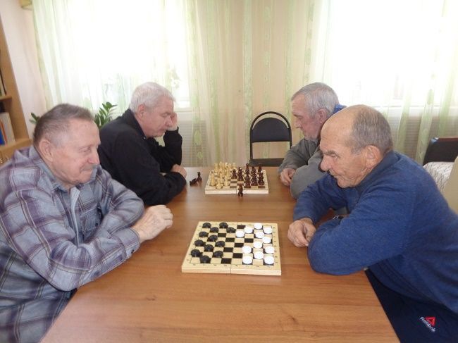 В Спасском ДИПИ прошел шахматно-шашечный турнир