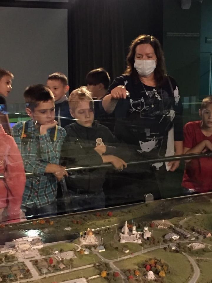 На экскурсии в Болгарском музее-заповеднике побывали учащиеся второй городской средней школы