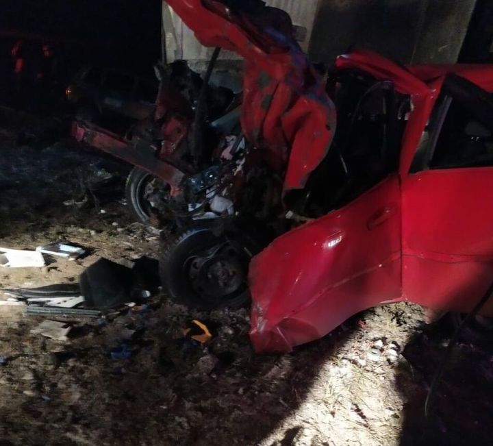 На трассе М7 в Татарстане погибли водитель и трое пассажиров