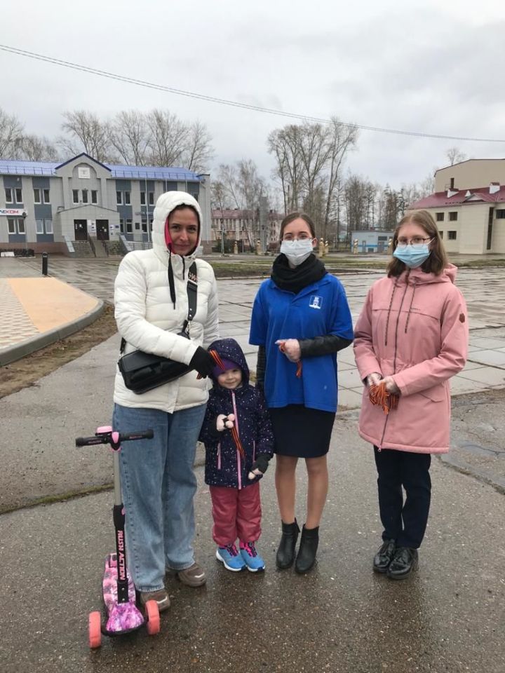 В Болгаре стартовала акция «Георгиевская ленточка»