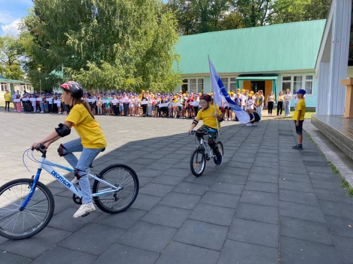 В детском лагере «Дзержинец» стартовала профильная смена «Город безопасности»