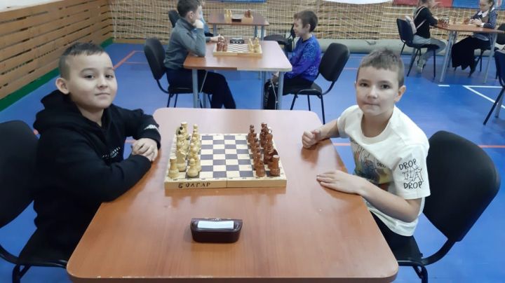 Кимовские школьники стали чемпионами Спасского района по шахматам