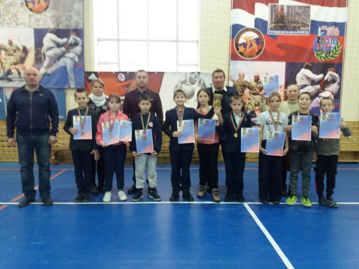 Кимовские школьники стали чемпионами Спасского района по шахматам