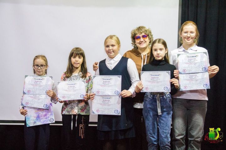 Воспитанницы детской студии при районном Доме культуры стали лауреатами творческого фестиваля