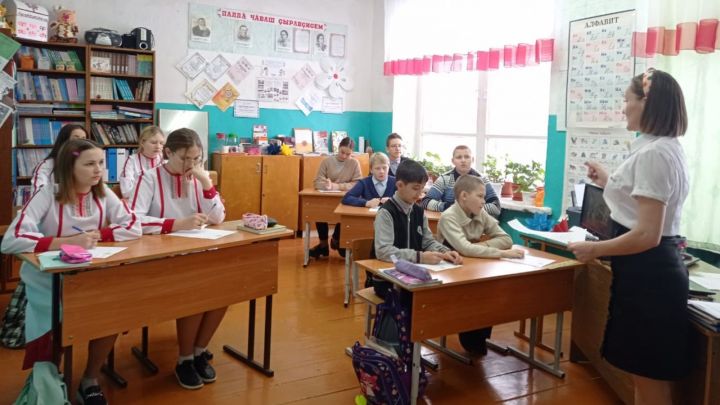 В Иж-Борискинской школе провели диктант для коренных народов Поволжья