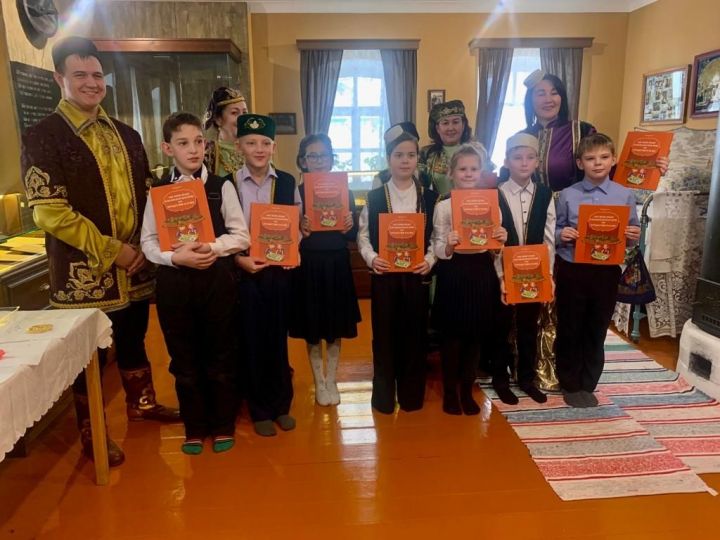 Ученики Болгарской санаторной школы стали участниками «Каз өмәсе»