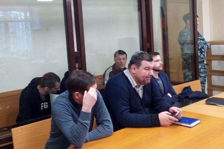 Казанский суд отправил под домашний арест десять обвиняемых по делу ОПГ «Тукаевские»