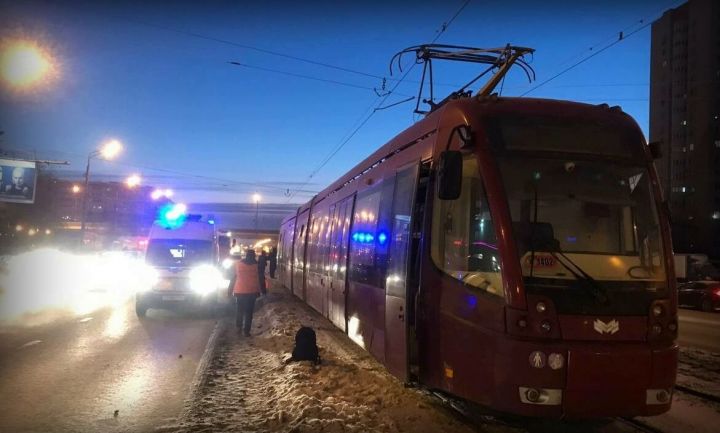 В Казани утром загорелся трамвай