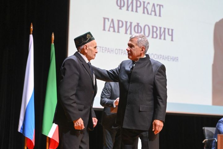 Ветерану здравоохранения Спасского района вручили медаль