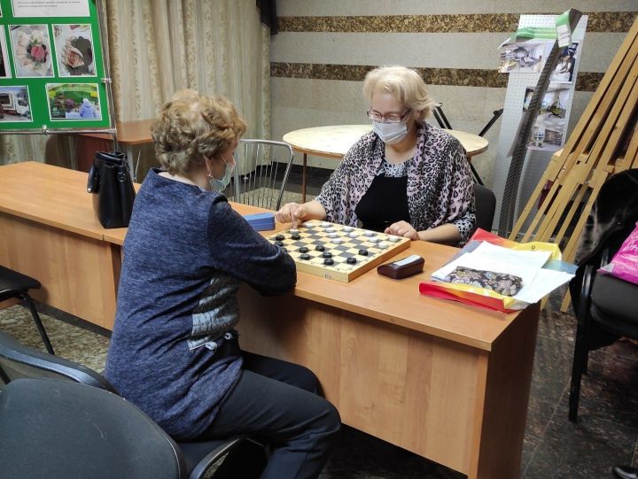 В Болгаре состоялся темпо-турнир по шахматам и шашкам