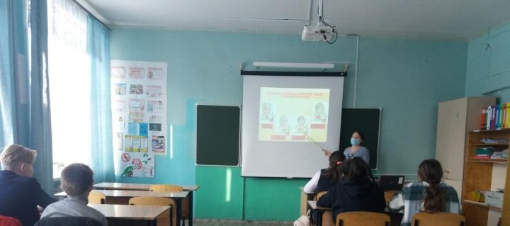 Ученикам Бураковской школы провели классный час