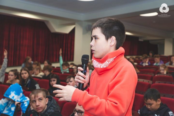Обучающиеся Дома детского творчества приняли участие во Всероссийской смене «Кибер-лагерь РДШ»