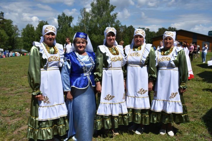 Гости Сабантуя получили возможность познакомиться с культурой разных народов в национальных домиках