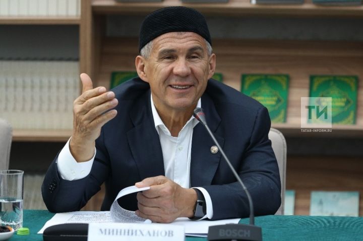 Рустам Минниханов поздравил мусульман Татарстана с праздником Курбан-байрам
