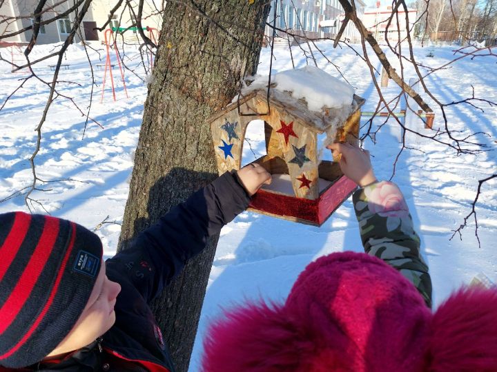 Ученики Болгарской санаторной школы-интерната приняли участие в акции «Покорми птиц зимой»