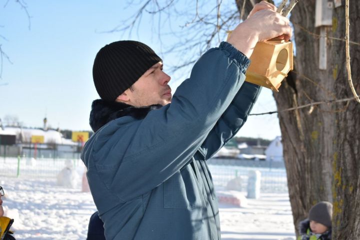 Ученики первой школы Болгара  приняли участие в акции «Покорми птиц зимой»