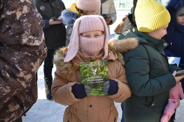 Ученики первой школы Болгара  приняли участие в акции «Покорми птиц зимой»