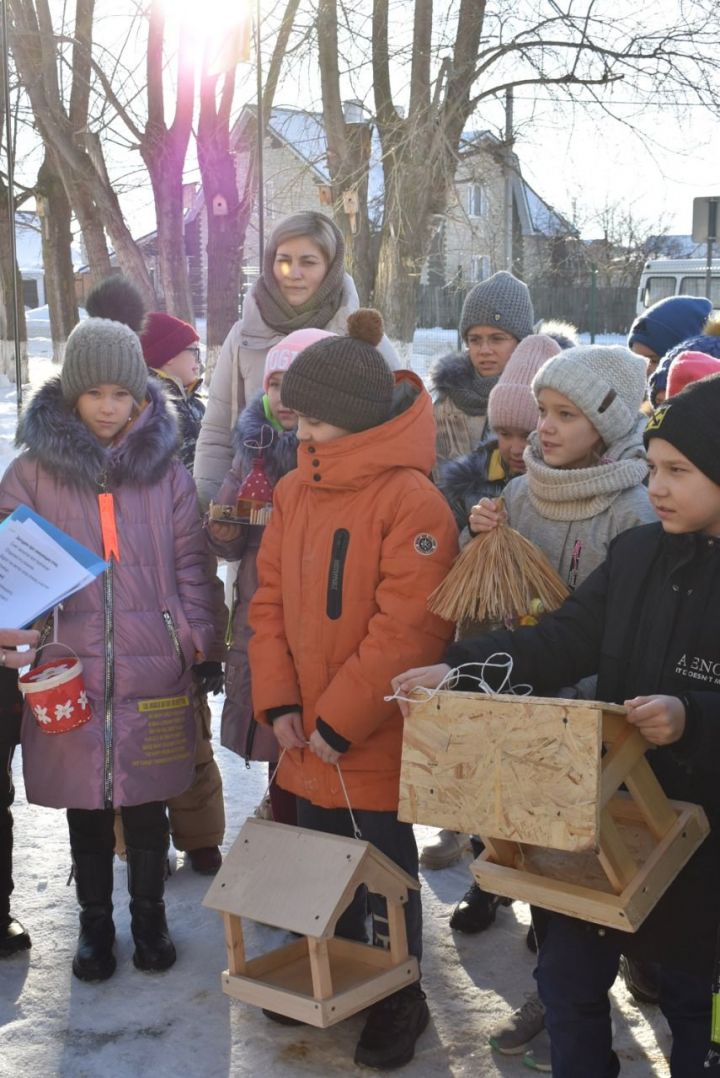 Ученики первой школы Болгара  приняли участие в акции «Покорми птиц зимой»