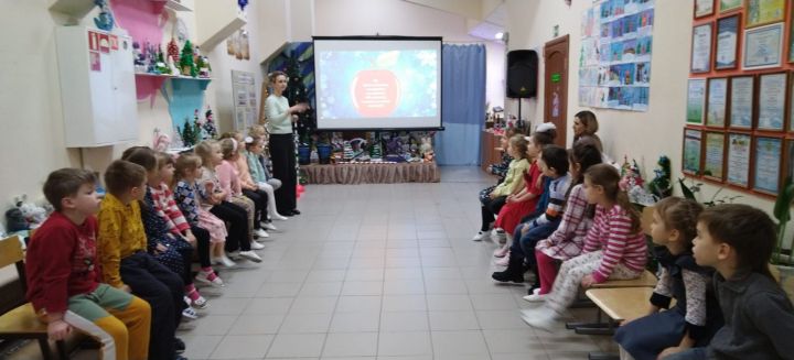 Педагоги Дома детского творчества провели внеклассное мероприятие «Зимнее путешествие»