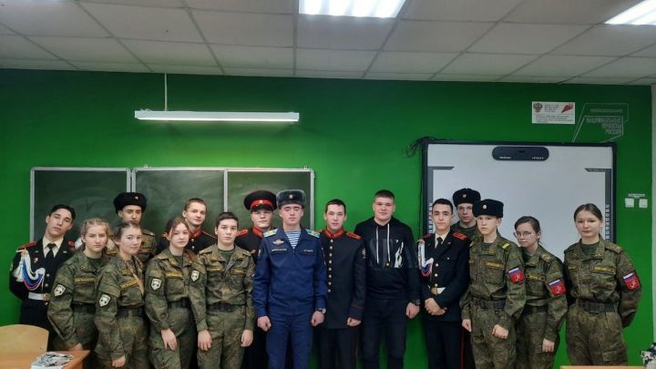 Болгарскую кадетскую школу-интернат им. П.А. Карпова посетили её выпускники