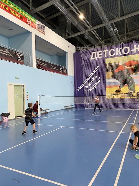 В спортивной школе «Олимп» традиционно состоялись Рождественские игры по бадминтону