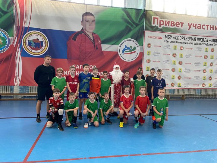 В спортшколе «Олимп» прошли Рождественские игры по мини-футболу