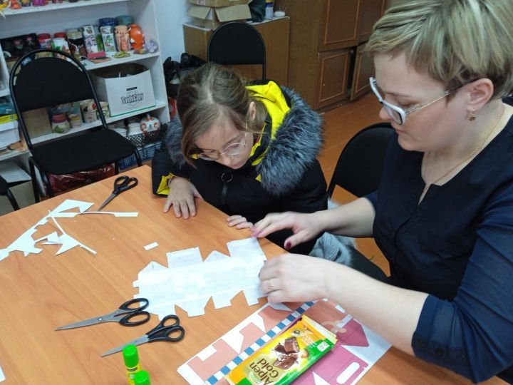 Педагоги «Регаты» провели квест-игру «Фабрика Рождества»