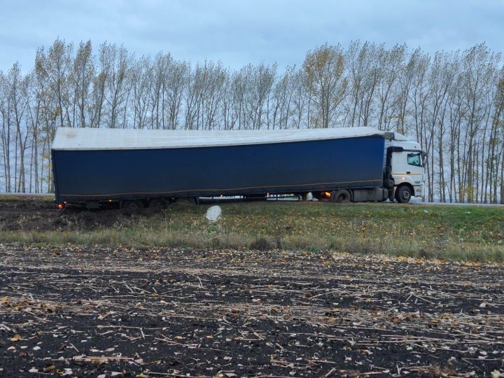 Сотрудники Госавтоинспекции Спасского района оказали помощь в дороге