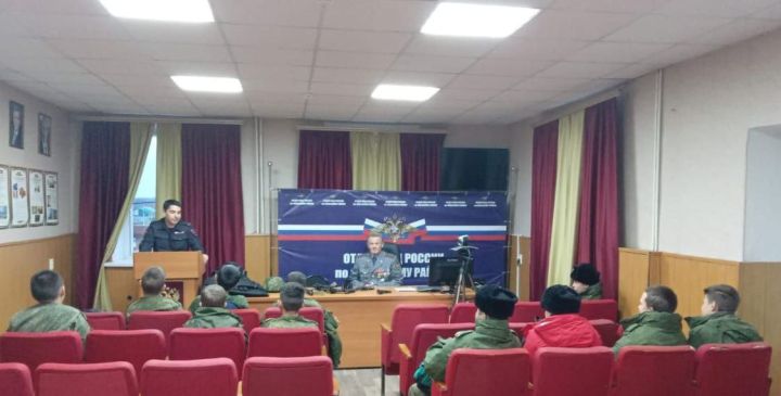 В Спасском ГИБДД провели беседу с кадетами