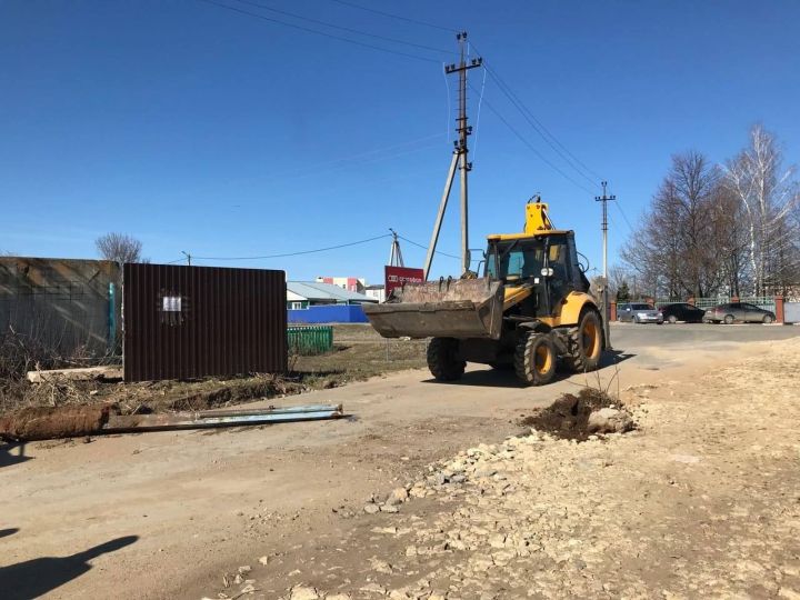 В Татарстане по решению суда снесли половину ворот участка