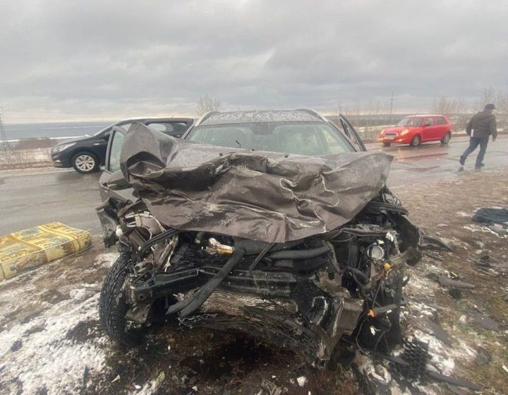 В аварии на трассе в Татарстане погибла девочка-подросток