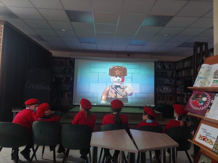 В библиотеке прошёл юнармейский «познавательно – игровой «десант»