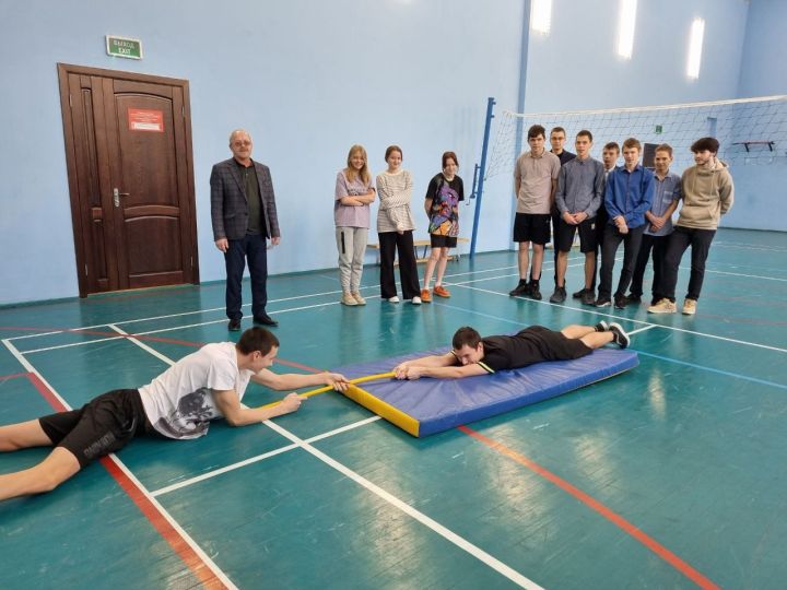 В Спасском районе продолжаются занятия по правилам безопасности на воде в зимний период