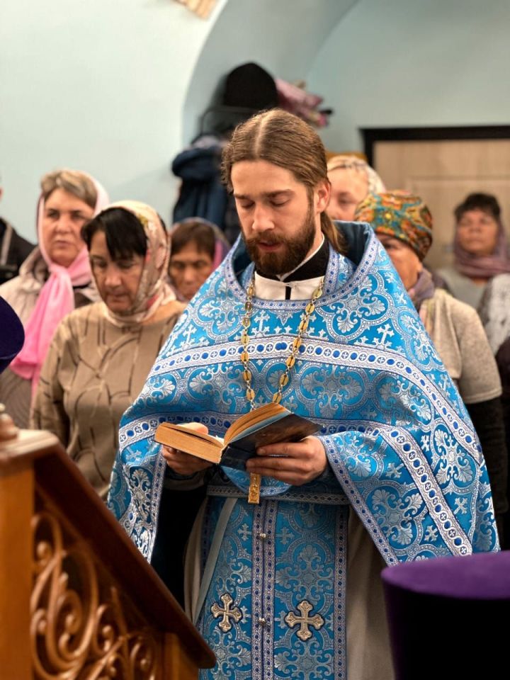 В храме села Антоновка Спасского района прошла праздничная литургия (ФОТО)