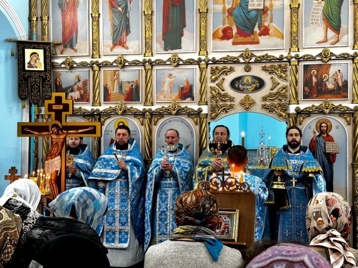 В храме села Антоновка Спасского района прошла праздничная литургия (ФОТО)