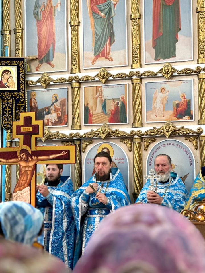 В храме села Антоновка Спасского района прошла праздничная литургия (ФОТО)