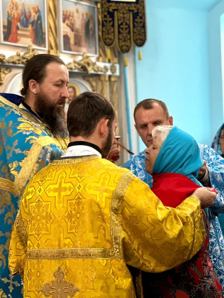 В храме села Антоновка Спасского района прошла праздничная литургия (ФОТО)