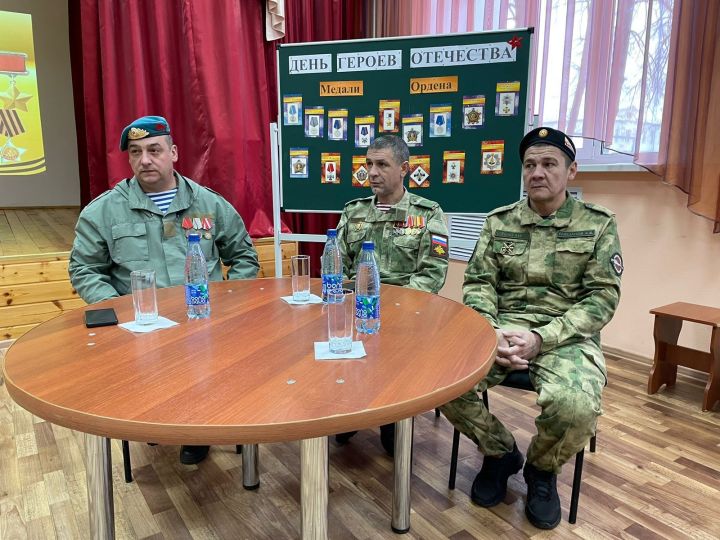 Ветераны боевых действий провели встречи с подрастающим поколением