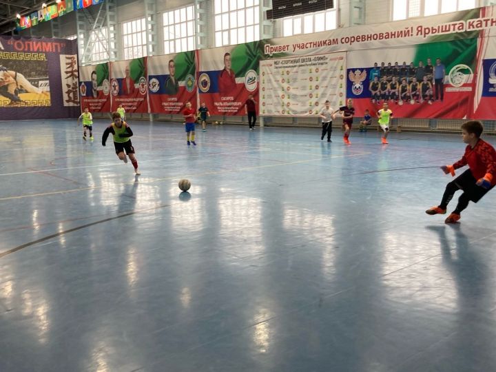 В Болгаре прошло первенство по мини-футболу среди юниоров