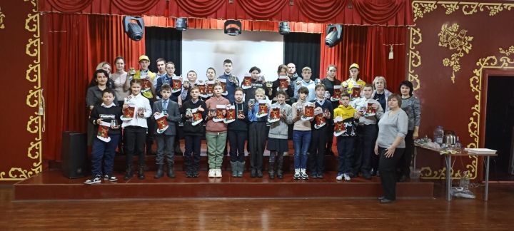 В Болгаре прошли новогодние мастер - классы для детей с ОВЗ