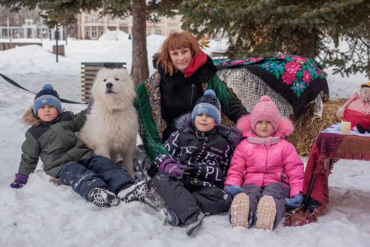 Для ребят клуба «Пеликан» провели реабилитационную встречу с помощью обученных собак