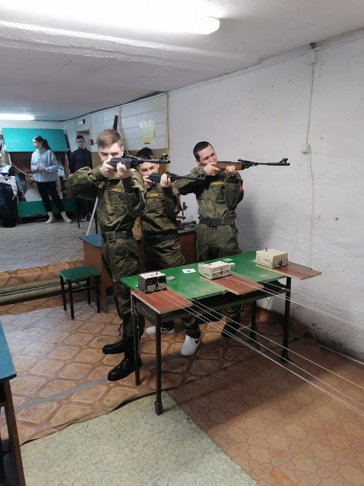 В Болгаре прошли соревнования по пулевой стрельбе среди общеобразовательных организаций района