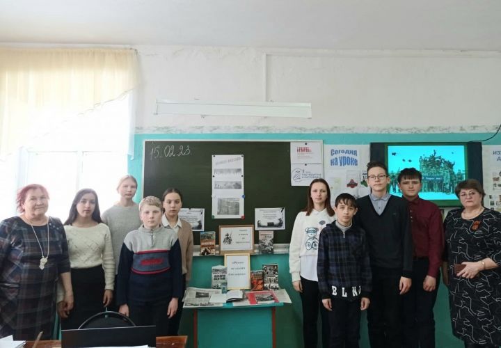 В Иж-Борискинской школе прошёл урок мужества «Афганистан - живая память»