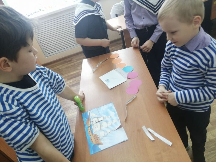 Для начальных классов Болгарской санаторной школы-интерната провели конкурсно-игровую программу «Два корабля»