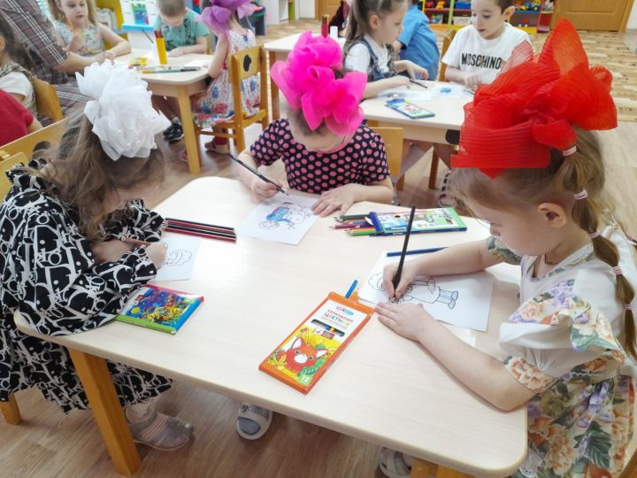 В детском саду «Колосок» провели познавательно-игровое мероприятие «Мы едем, едем, едем…»