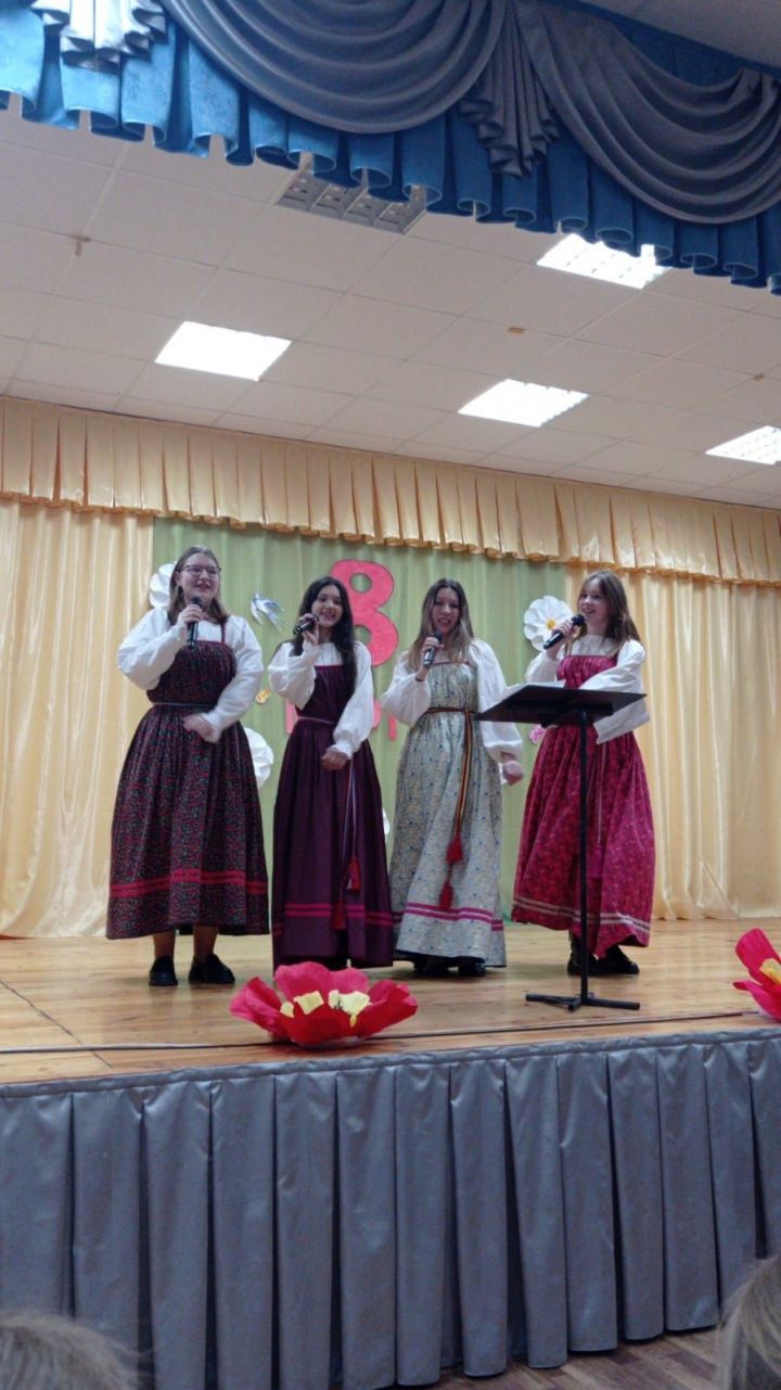 Антоновские артисты выступили в Иж-Борискинском сельском Доме культуры