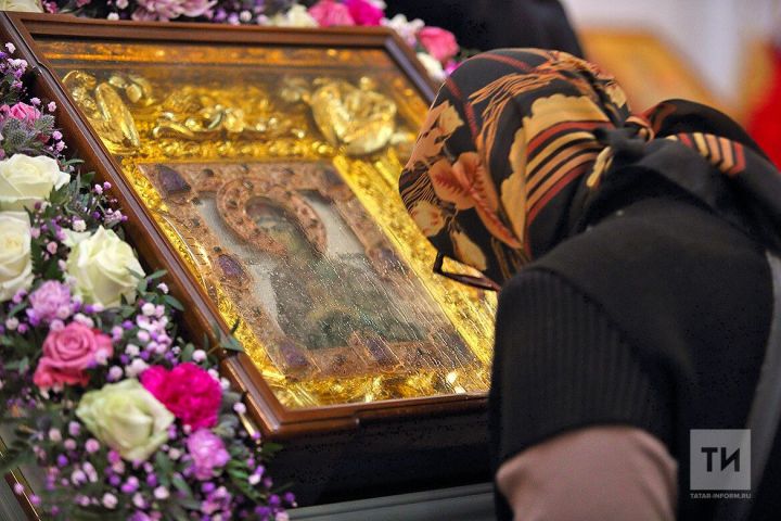 Чудотворный образ «Умягчение злых сердец» встретили в Казанском соборе