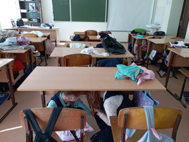 В Болгарской средней школе №1 прошла учебная тренировка «Нападение в помещение»